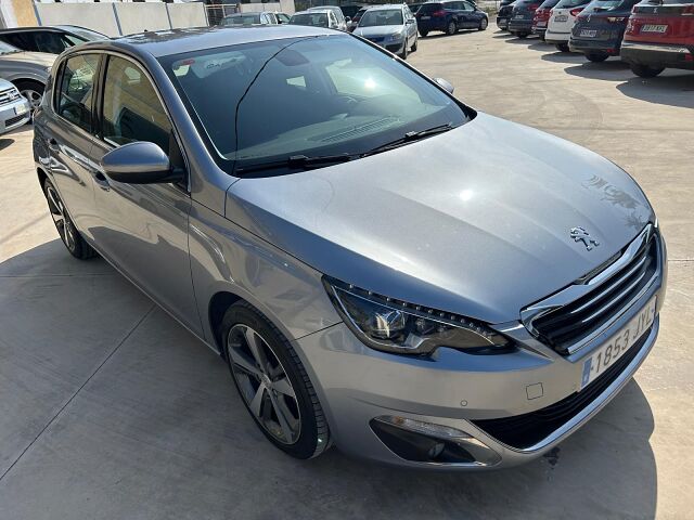 PEUGEOT 308 ALLURE 1.2 E-THP AUTO SPANISH LHD IN SPAIN 61000 MILES SUPERB 2017